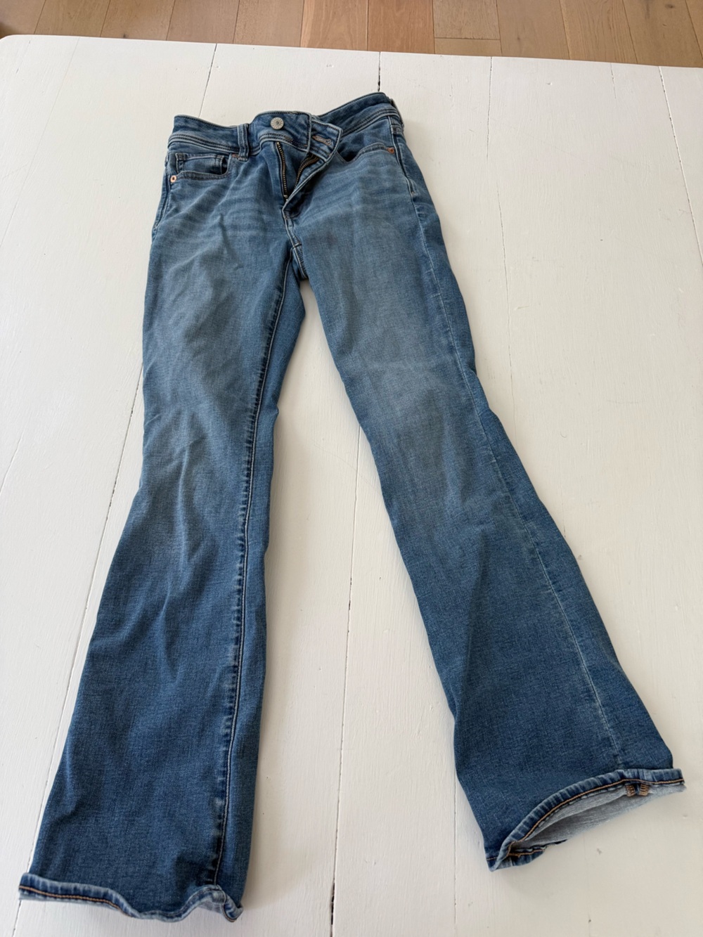 American Eagle Outfitters Men’s Blue Denim Shorts with Contrast Stitching
